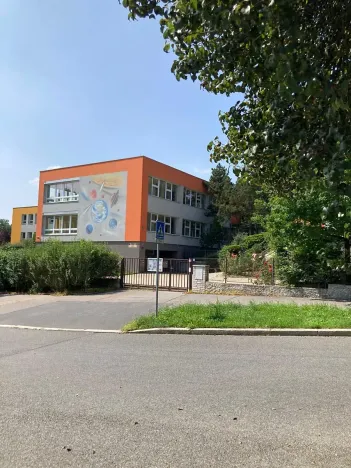 Prodej - jiné, Praha - Motol, Kudrnova, 13 m2