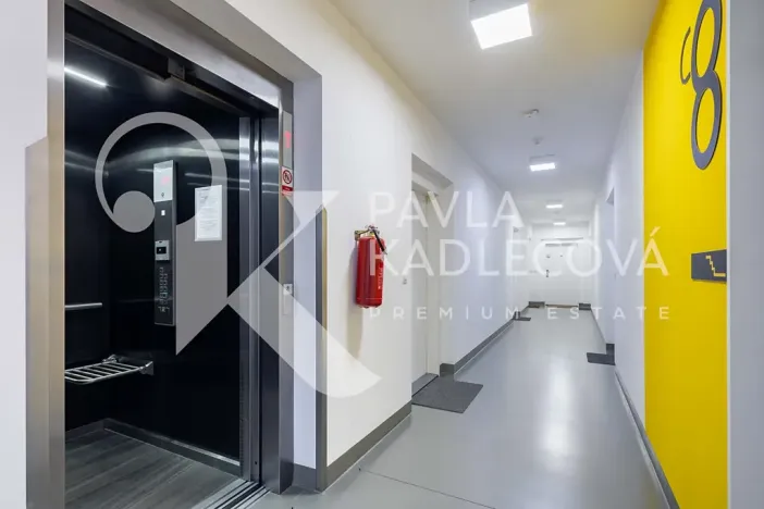 Pronájem bytu 3+kk, Praha - Karlín, Sokolovská, 100 m2