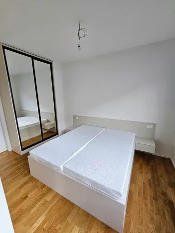 Pronájem bytu 2+kk, Praha - Libeň, Zenklova, 52 m2
