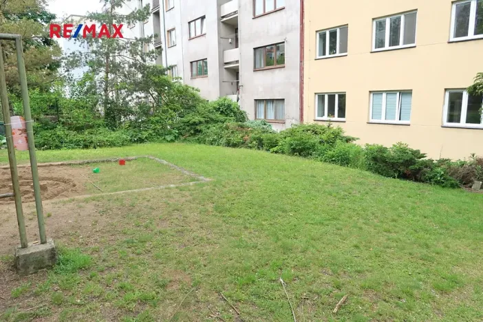 Pronájem bytu 2+1, Praha - Podolí, Podolská, 67 m2