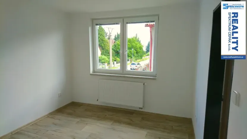 Pronájem bytu 2+kk, Kamenný Újezd, 5. května, 43 m2