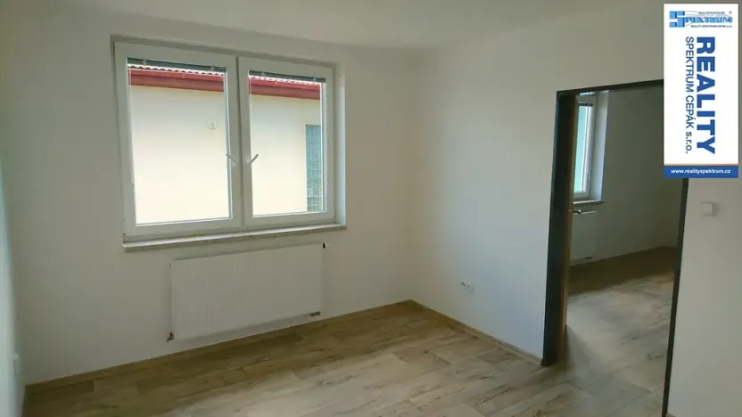 Pronájem bytu 2+kk, Kamenný Újezd, 5. května, 43 m2