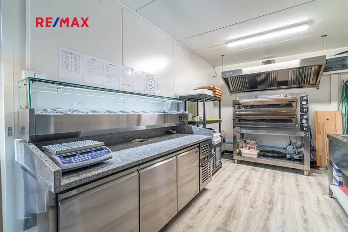 Prodej komerční nemovitosti, Plzeň, 27 m2