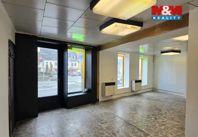 Pronájem obchodního prostoru, Jablonné v Podještědí, náměstí Míru, 68 m2