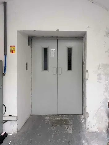 Pronájem skladu, Praha - Nusle, Mojmírova, 165 m2