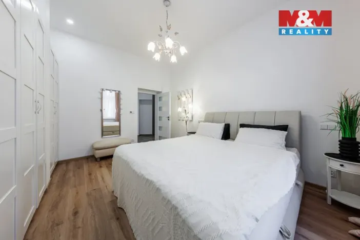 Prodej bytu 2+1, Karlovy Vary, Bělehradská, 96 m2