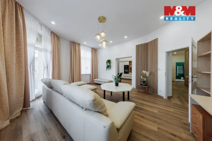 Prodej bytu 2+1, Karlovy Vary, Bělehradská, 96 m2