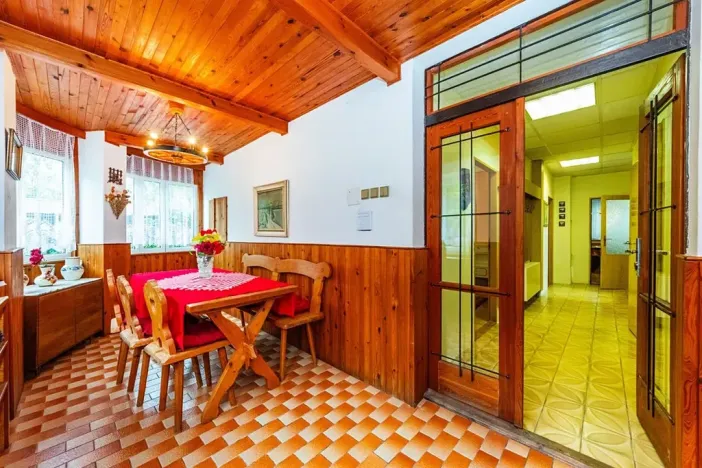 Prodej rodinného domu, Měchenice, M. J. Hurta, 230 m2