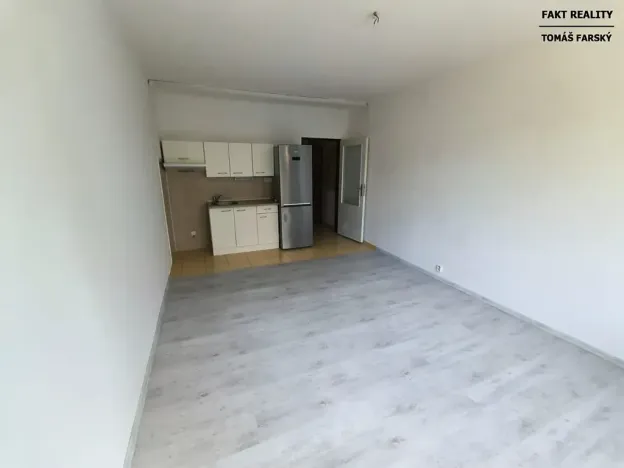 Pronájem bytu 1+kk, Děčín, Želenická, 25 m2