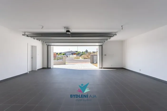 Prodej rodinného domu, Dubí, V Aleji, 206 m2