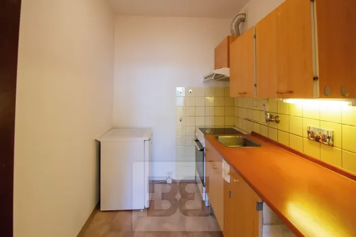 Pronájem bytu 2+kk, Praha - Kobylisy, Kyselova, 45 m2