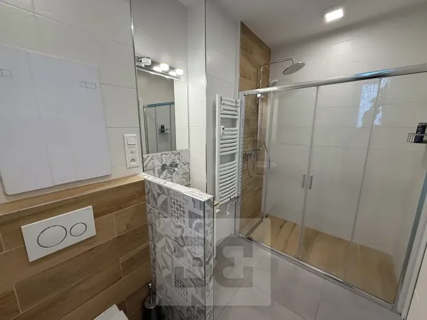 Pronájem bytu 2+1, České Budějovice, Heydukova, 70 m2