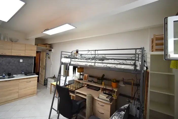 Pronájem bytu 1+kk, Praha - Střešovice, náměstí Před bateriemi, 17 m2