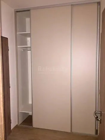 Pronájem bytu 1+kk, Olomouc, Novosadský dvůr, 38 m2