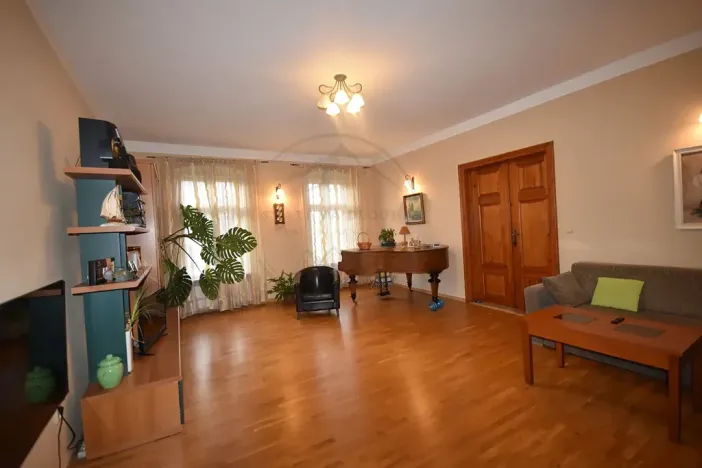 Prodej bytu 3+1, Vidnava, Radniční, 170 m2