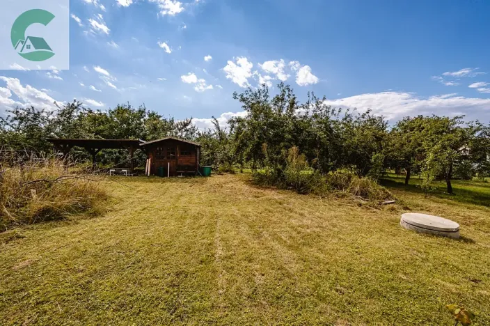 Prodej pozemku pro bydlení, Charváty, 863 m2