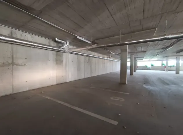 Pronájem garážového stání, Brno, Sokolova, 11 m2