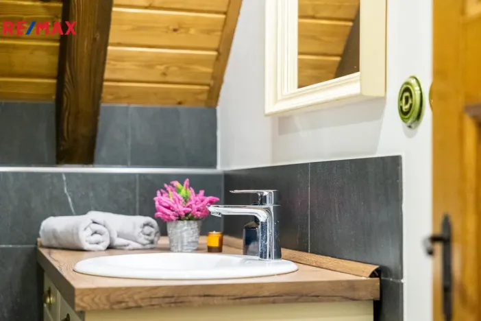 Prodej chaty, Horní Maršov, Pod Černým vrchem, 212 m2