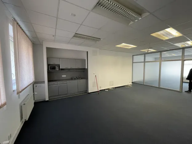 Pronájem obchodního prostoru, Praha - Holešovice, Dukelských hrdinů, 268 m2