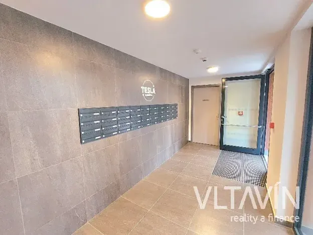 Pronájem bytu 2+kk, Praha - Hloubětín, Domalípova, 53 m2