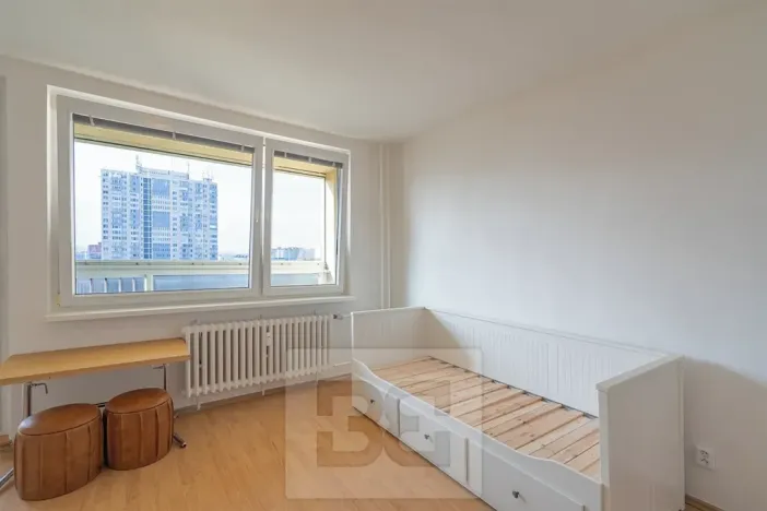 Pronájem bytu 1+kk, Praha - Troja, Lešenská, 26 m2