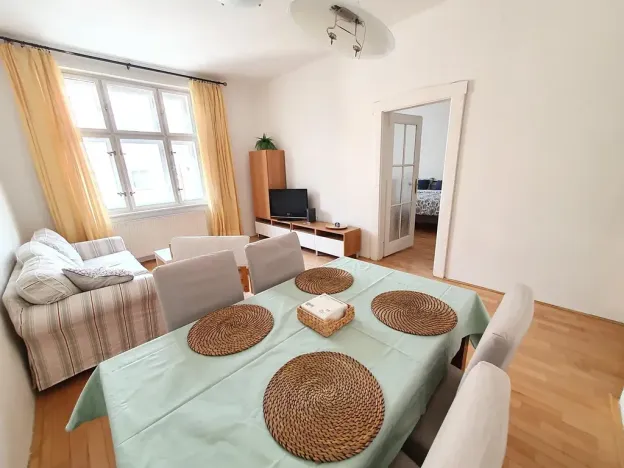 Pronájem bytu 2+1, Praha - Vinohrady, Písecká, 60 m2