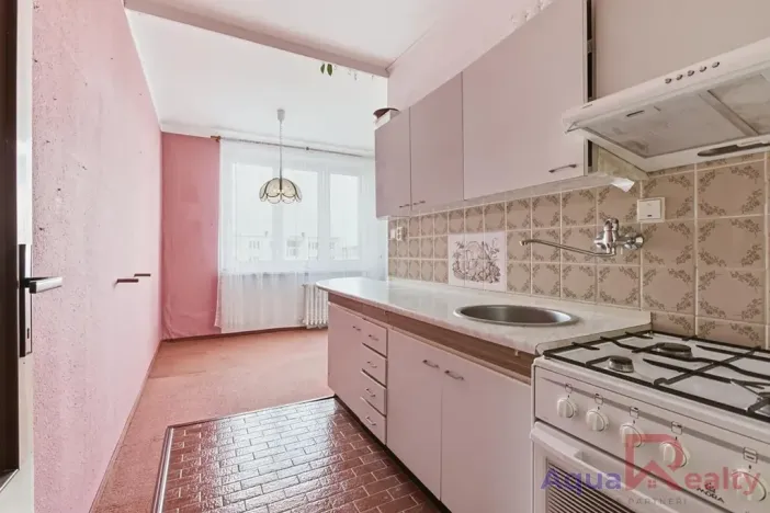 Prodej bytu 3+1, Karlovy Vary, Východní, 68 m2