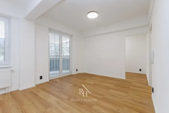 Pronájem bytu 1+kk, Kladno, Vojtěcha Lanny, 33 m2