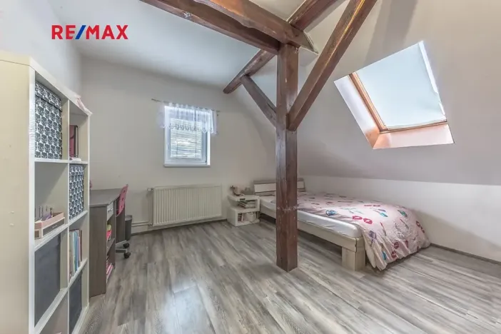 Prodej rodinného domu, Praha - Kyje, Osická, 246 m2