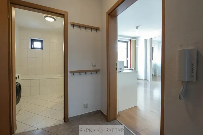 Pronájem bytu 1+kk, Praha - Košíře, Pod Klamovkou, 39 m2