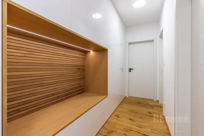 Pronájem rodinného domu, Jesenice, Průběžná, 200 m2