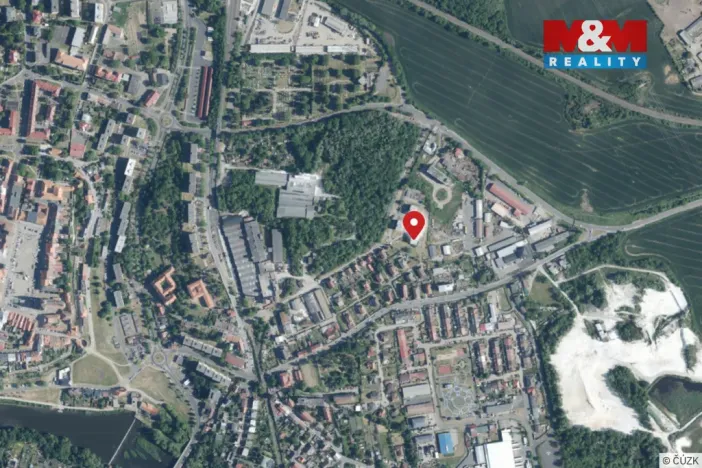 Pronájem bytu 1+1, Kadaň, Obránců míru, 39 m2