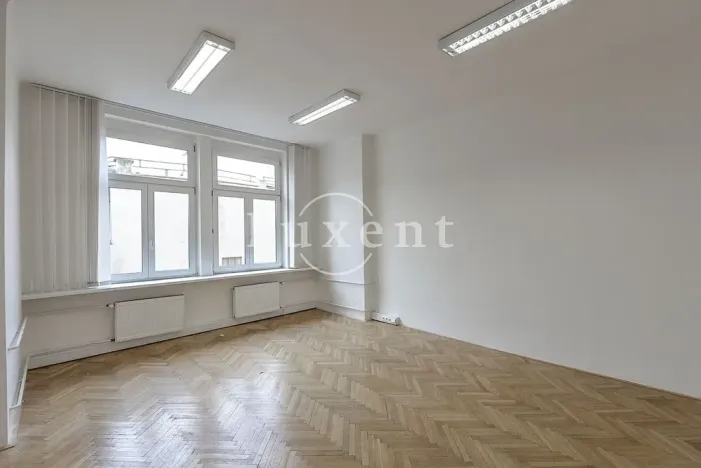 Pronájem kanceláře, Praha, Revoluční, 300 m2