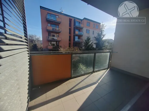 Pronájem bytu 1+kk, Praha - Hloubětín, Nepelova, 29 m2