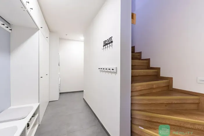 Prodej rodinného domu, Loučná pod Klínovcem, 183 m2