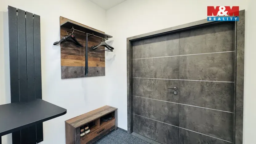 Pronájem kanceláře, Klecany, V Honech, 179 m2