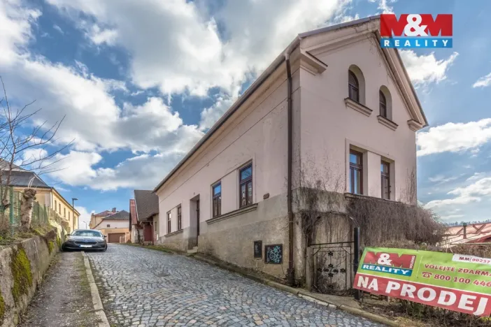 Prodej rodinného domu, Semily, Petřinova, 180 m2