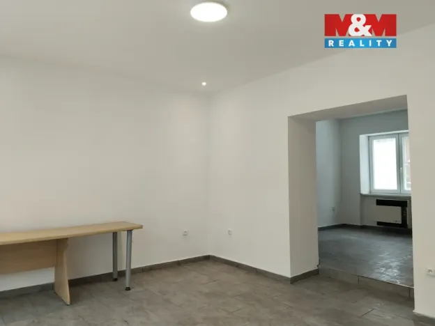 Pronájem obchodního prostoru, Ústí nad Labem - Klíše, Masarykova, 32 m2