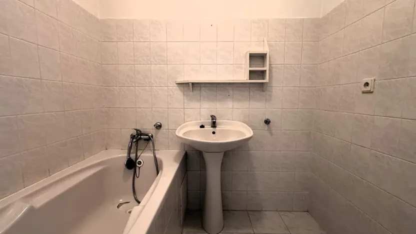 Pronájem bytu 2+kk, Pardubice, Na Labišti, 60 m2