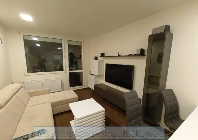 Pronájem bytu 2+kk, Praha - Střížkov, Bínova, 44 m2