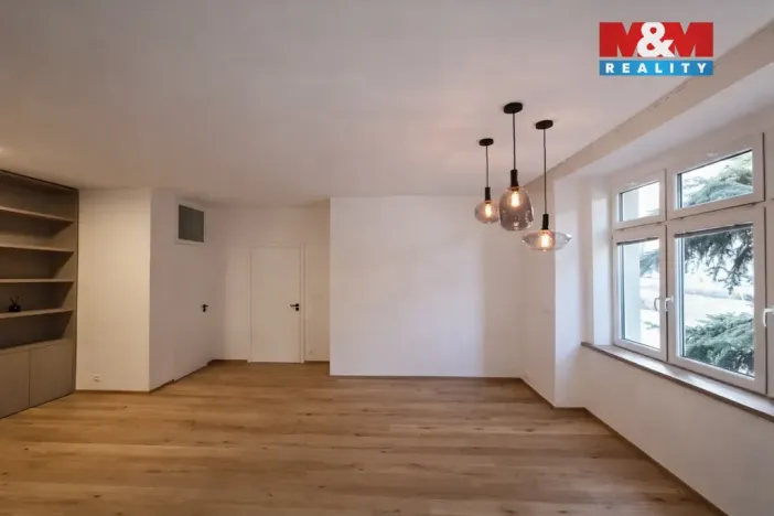 Pronájem bytu 2+kk, Praha - Bubeneč, Podbabská, 64 m2