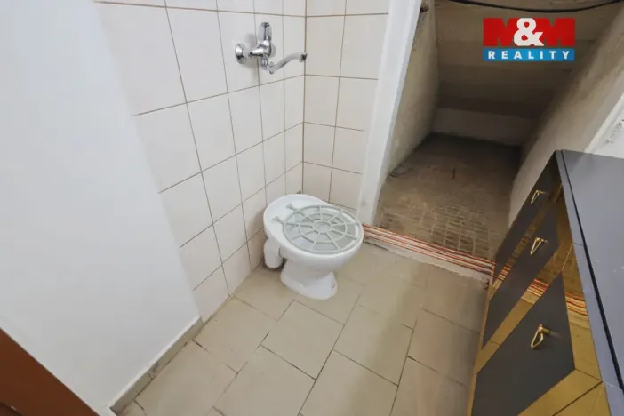 Pronájem obchodního prostoru, Polná, Sezimovo náměstí, 40 m2