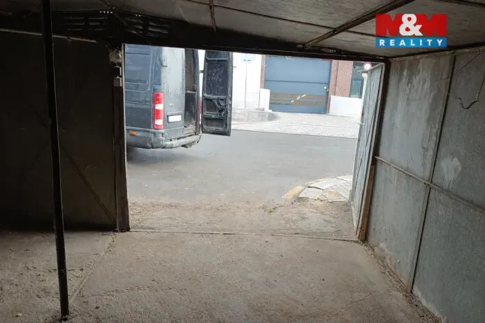 Pronájem garáže, Praha, Závišova, 50 m2