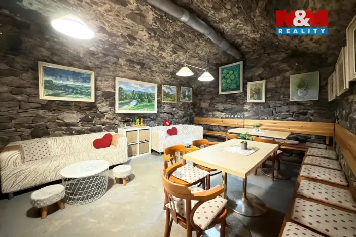 Prodej restaurace, Jílové u Prahy, Masarykovo náměstí, 68 m2