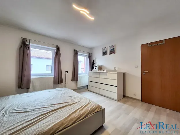 Pronájem bytu 2+kk, Praha - Čakovice, Cukrovarská, 57 m2