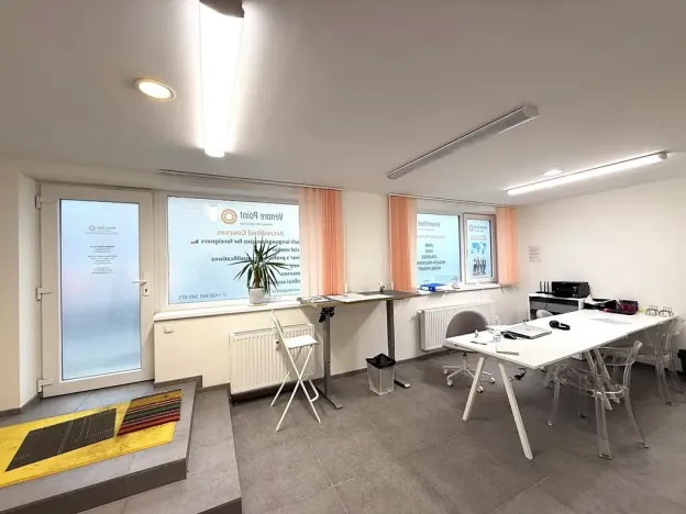 Pronájem obchodního prostoru, Praha - Vršovice, Rostovská, 56 m2