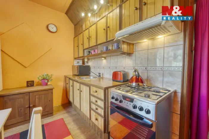 Prodej bytu 3+1, Žlutice, Pod Strání, 75 m2