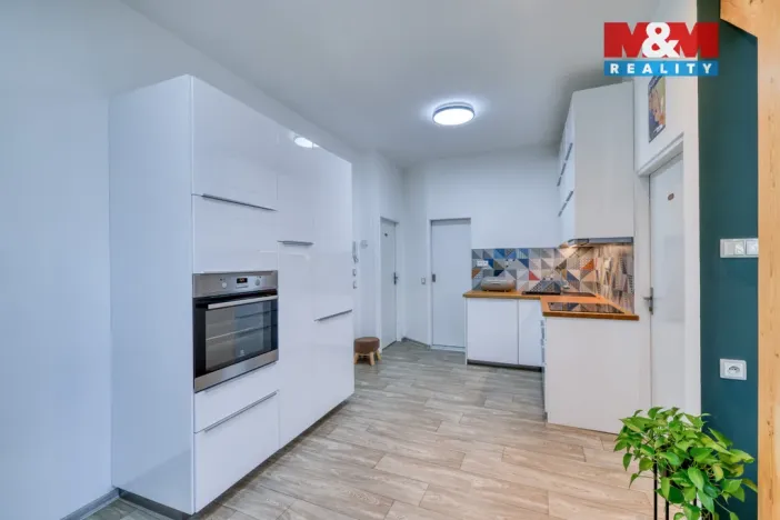 Pronájem bytu 3+kk, Plzeň - Doubravka, Školní, 60 m2