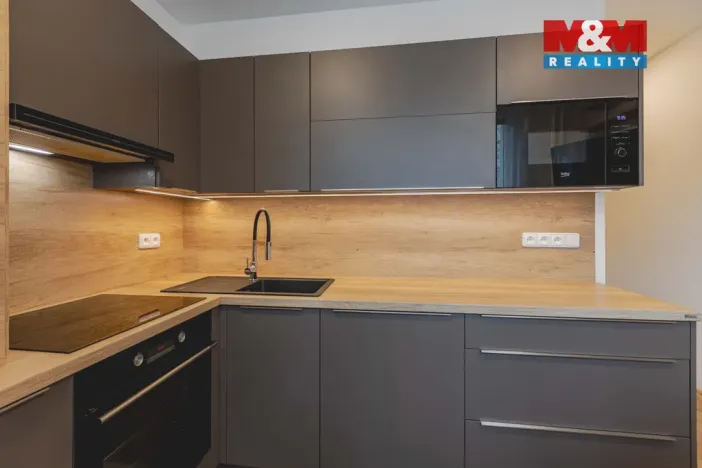 Prodej bytu 4+1, Klatovy - Klatovy III, Pod Hůrkou, 81 m2