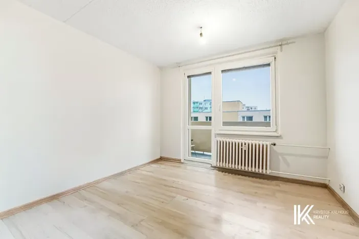 Prodej bytu 3+1, Znojmo, Dukelských bojovníků, 72 m2